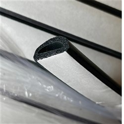 D-Seal - EPDM Sponge - Self-Adhesive Acrylic Tape - 5.5mm x 9.5mm - 15m Roll